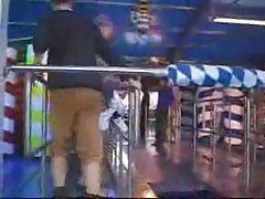 Ідеальний сиськи грудаста нудистський пляж вуайеріст